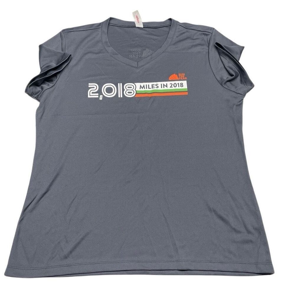 Gray Lightweight V Neck Run the Year Graphic Jersey
